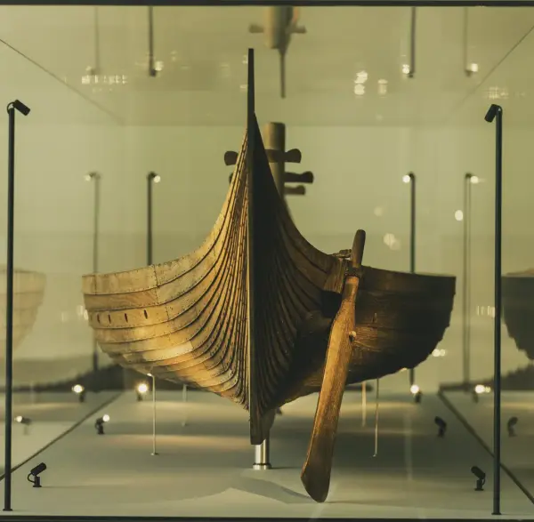 VIKINGSKIPET Velkommen til utstillingsåpning