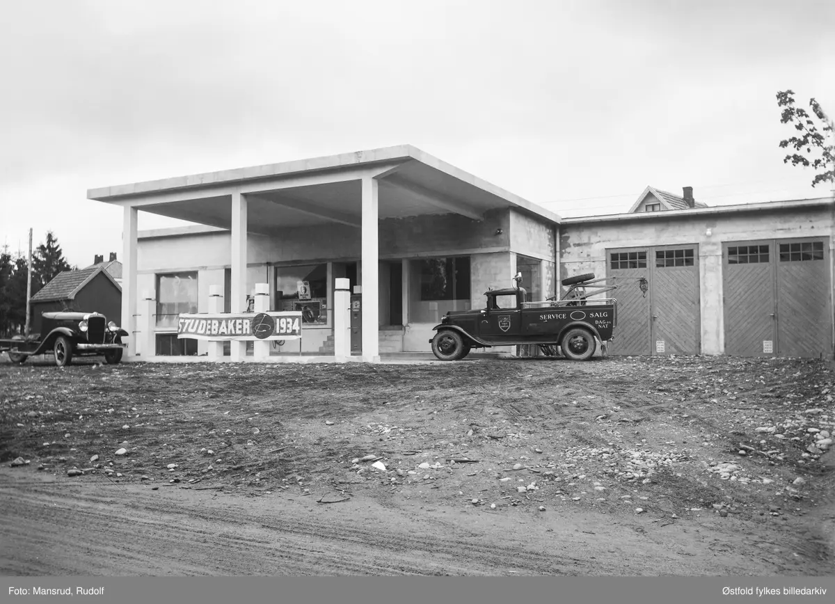 Bensinstasjon, verksted  og garasje tilhørende Eugen Bjørnstad i Osloveien 5, Askim. 1934  Til høyre en servicevogn, Ford AA 30 med skilt B-2847, tilhørende Eugen Bjørnstad, Askim.  (Kilde Bilboken 1935) Dette var en Esso-stasjon. 

Høsten 1933 kunne landets aviser melde at den internasjonale "bilsportstjerne og racerkjører" Bjørnstad hadde kjøpt tomt i Askim og ville anlegge bensinstasjon der. Tomta lå ved Osloveien der ved- og kullhandler Folkestad fra Moss tidligere holdt til.  Bjørnstad planla bensinstasjon med bilrekvisitaforretning og garasjeplass. På dette tidspunktet var Bjørnstad bosatt på Nordstrand. Bensinstasjonen ble åpnet 20. mars 1934. Sommeren 1937 gikk Bjørnstad konkurs og andre overtok bensinstasjonen. 

Reklame for Studebaker. "Studebaker meddeler: Representasjonen for Østfold for Studebaker last-, buss- og personvogner er overtatt av Eugen Bjørnstad Garage & bensinstasjon til hvem de bedes henvende Dem for demonstrasjon, service og reservedeler. Studebaker 1934 modeller demonstreres på Askim i morgen! " 
(Indre Smaalenenes Avis, mandag 5. mars 1934)

I 1937 var Eugen Bjørnstad eier av automobilforretning i Askim, og han dro på forretningsreise til New York dette året (Kilde: Oslo politidistrikt, emigrantprotokoller 1931-39).