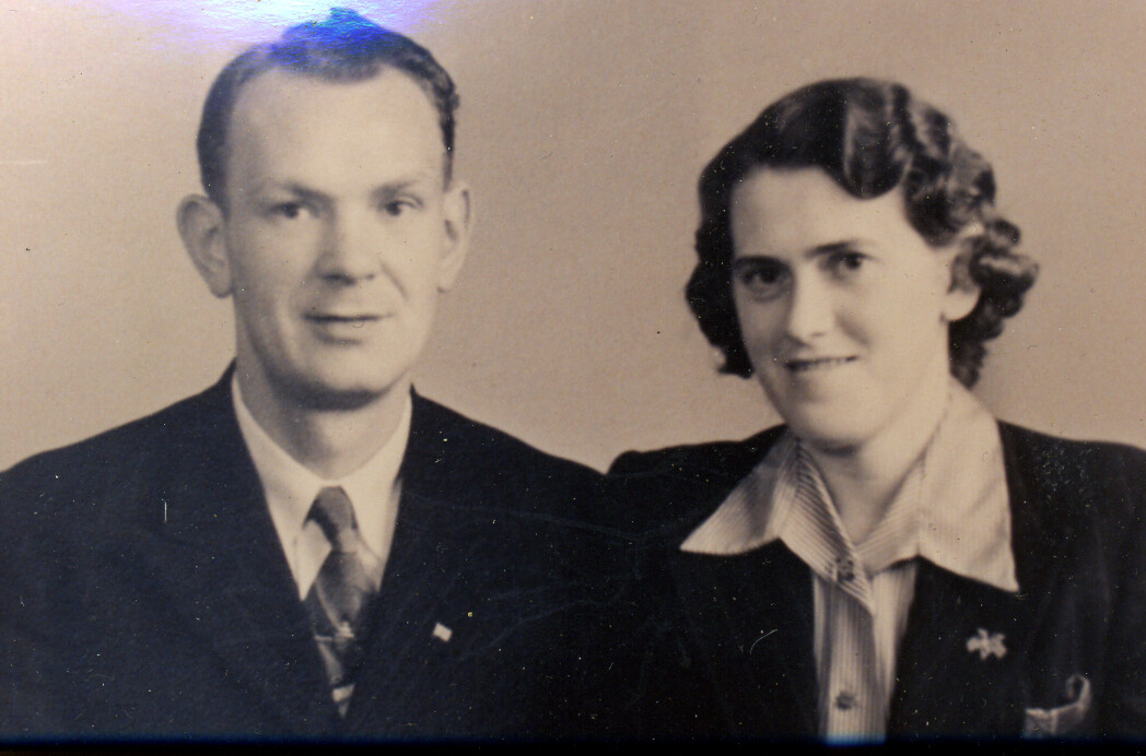 Portrett av Malfred og Berny Telle. Dei gifta seg i sjømannskyrkja i London i 1942.