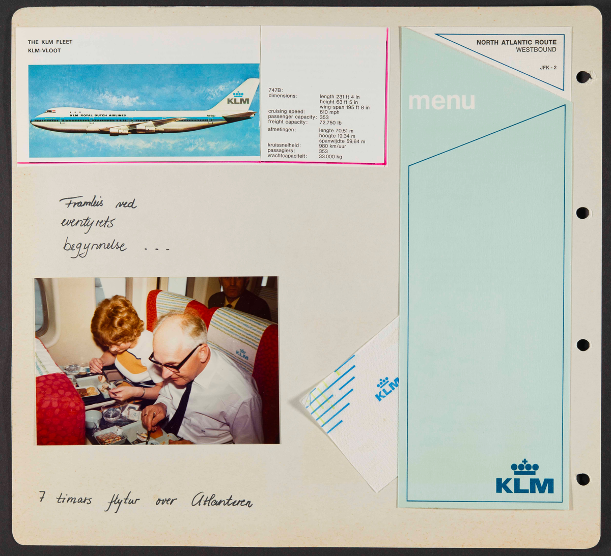 Album som dokumenterer reise til USA i 1972 "I Cleng Peersons fotspor". Albumet inneholder fotografier, reiserute, program, diverse brosjyrer, avisutklipp og tekster