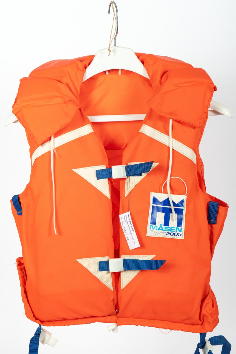 Räddningsväst av märket Måsen 2005. Storlek 40-60 kg.