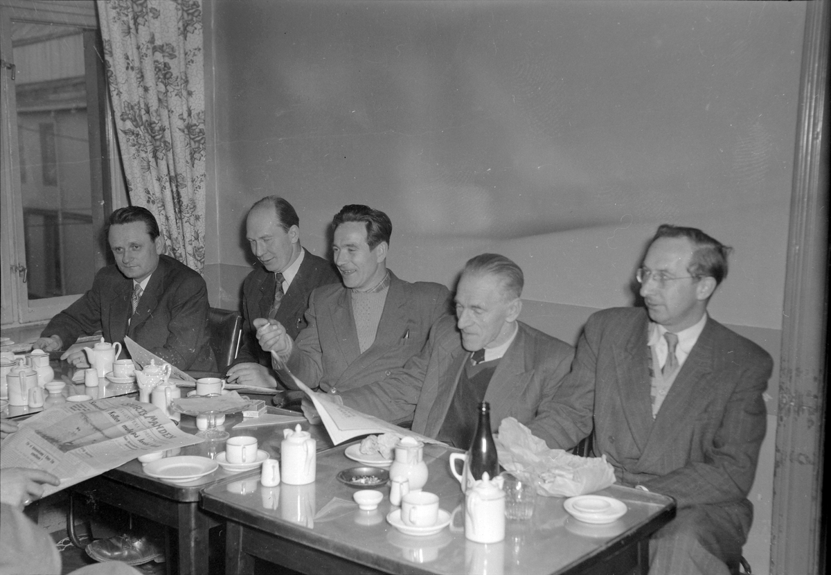 Formiddagskaffe på endel kaféer