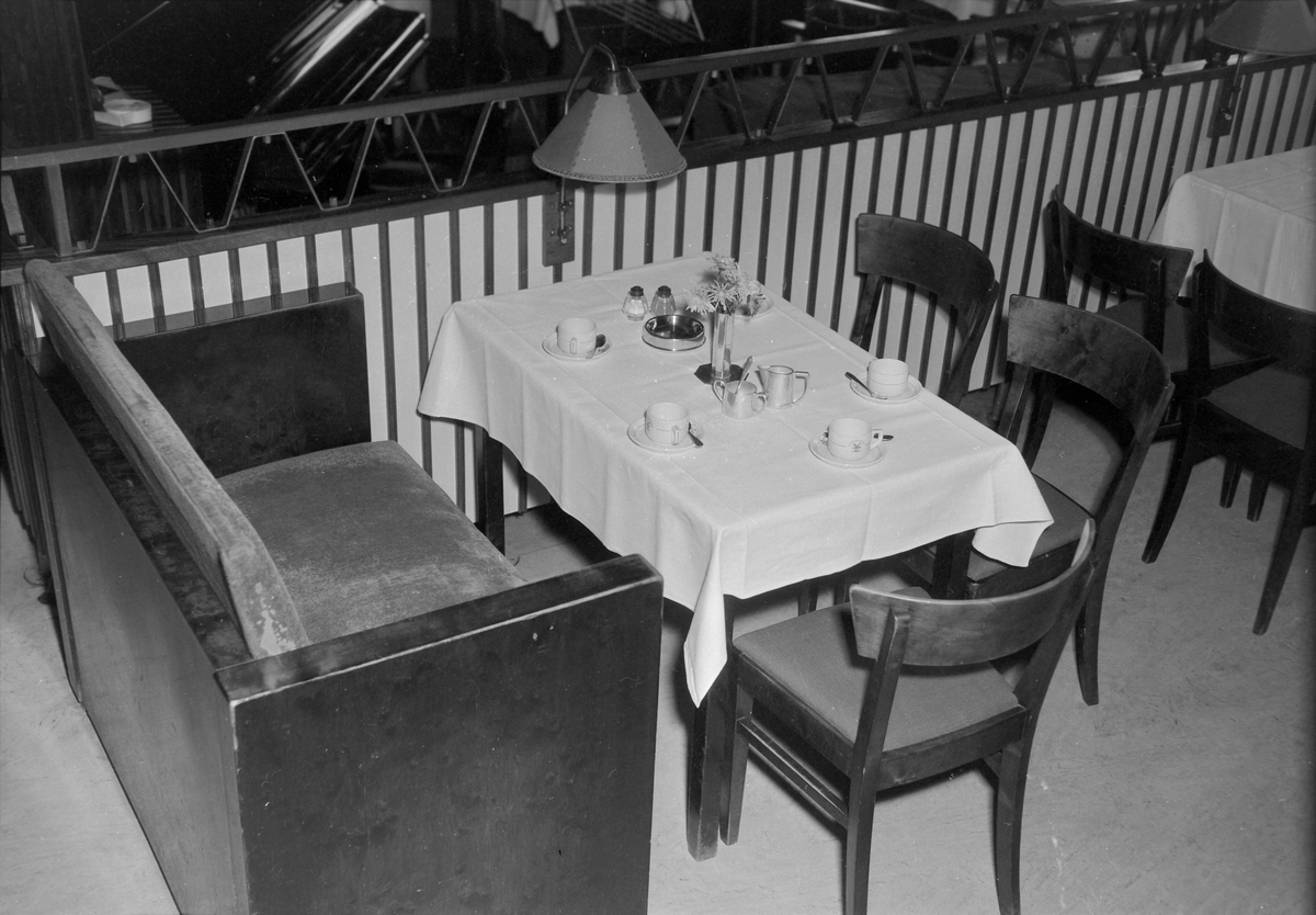 Formiddagskaffe på endel kaféer