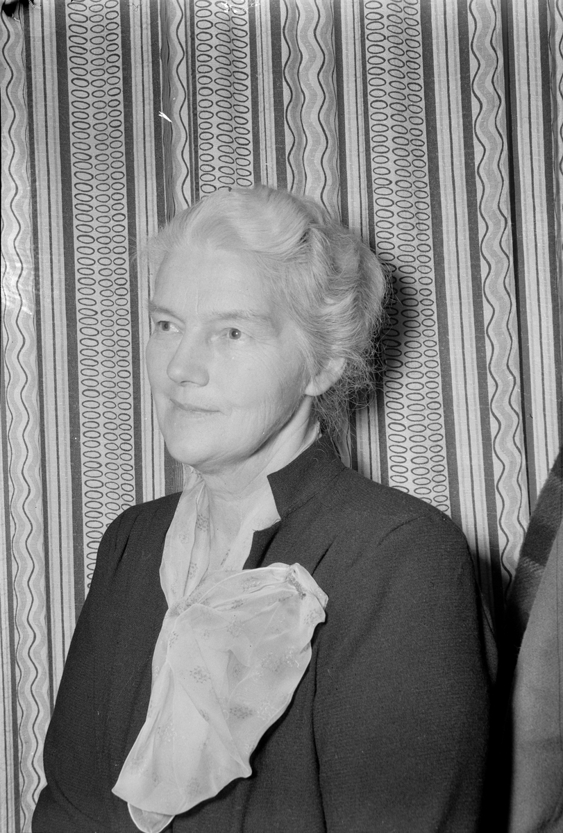 Julemessen i Arbeiderforeningen 1954
