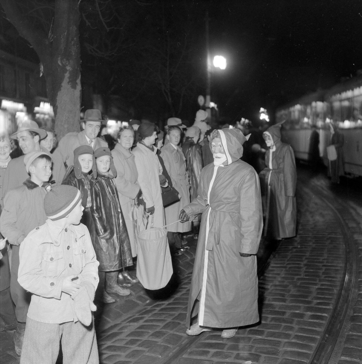 Juletreet i Trondheim tennes
