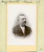 Stockholmsfödde Carl Fredrik Berg kom till Linköping senhösten 1870 och en tjänst som bokhållare och kassör hos tobaksfabrikör Jon Asklund. Han bosatte sig i förstone i fabriksområdet invid Stångåns flöde genom staden. Här avbildad 1895.