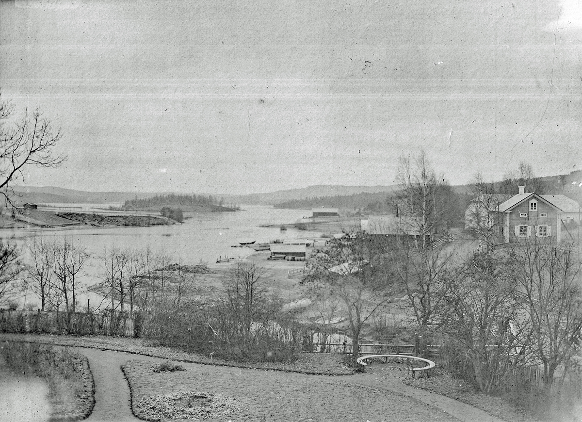 Vy över Sunnansjö i södra Dalarna, tidigt 1900-tal.
