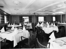 Første plass spisesal ombord i DS Lofoten (1932)