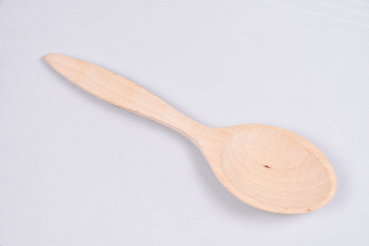 Ubrukt sleiv av tre.