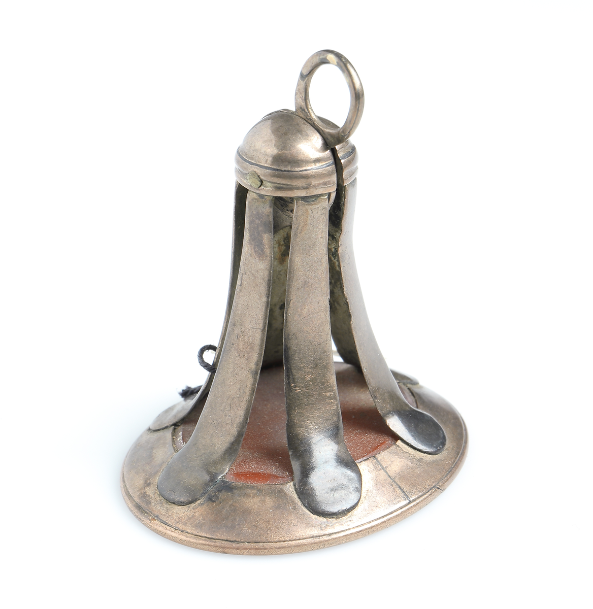Signet av guld (förgylld) med karneolsten.

Inskrivet i huvudkatalog 1890.