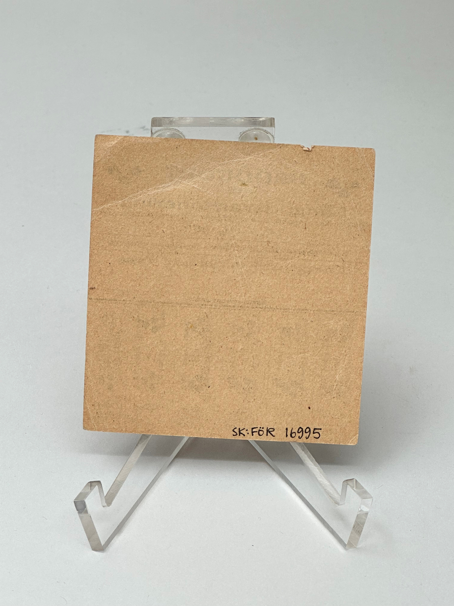 Ransoneringskort för bröd. "Brödkort för långtidsransonering". Tryckt på oblekt papper med smått mönster i brunt. Sex kuponger.