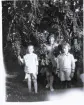 Foto av Sven, Inga och Olof (enligt text vid bild i album).