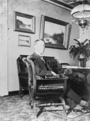 Albumbilder etter fylkesmannen Hans Julius Gabrielsen