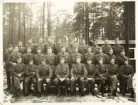 En pluton från I11 har samlats för fotografen en vårvinterdag, ca 1940-43.