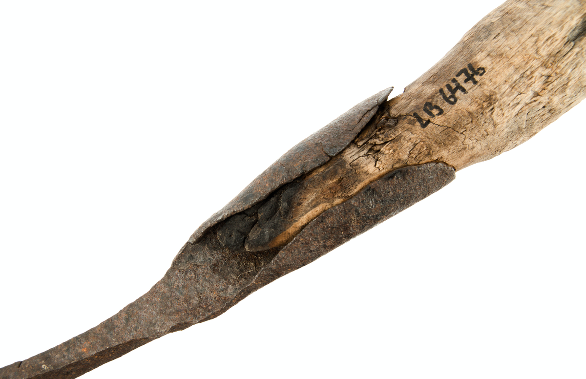 Rist/korg med trehandtak.