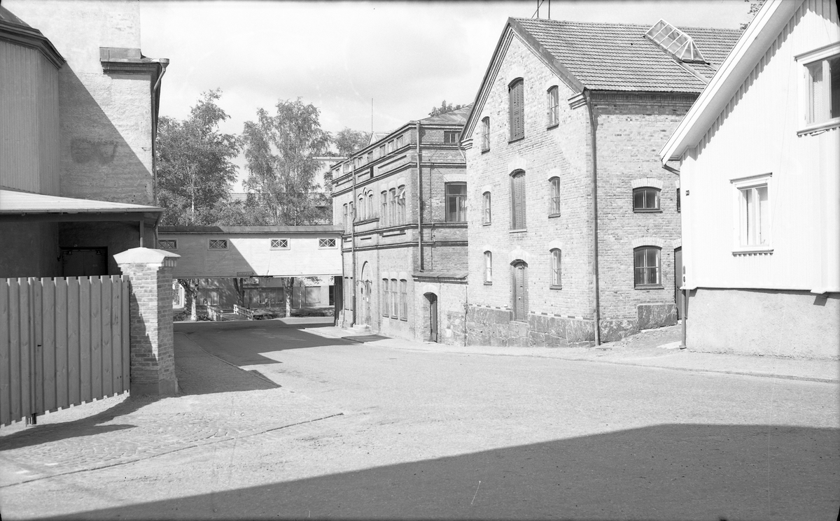 Alingsås bomullsväveri. Del av gamla fabrikens exteriör. 