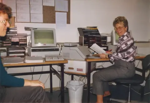 Tøyen postkontor. Postens data- og skrankesytem, Berit Holm Olsen.
