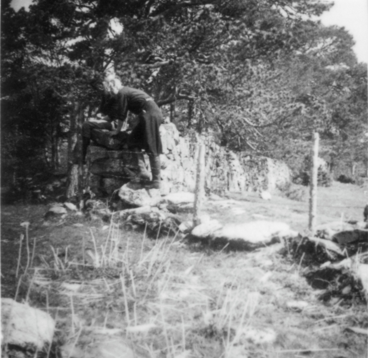Ved Margrethes Minde på Hitra, 1945, ukjent person