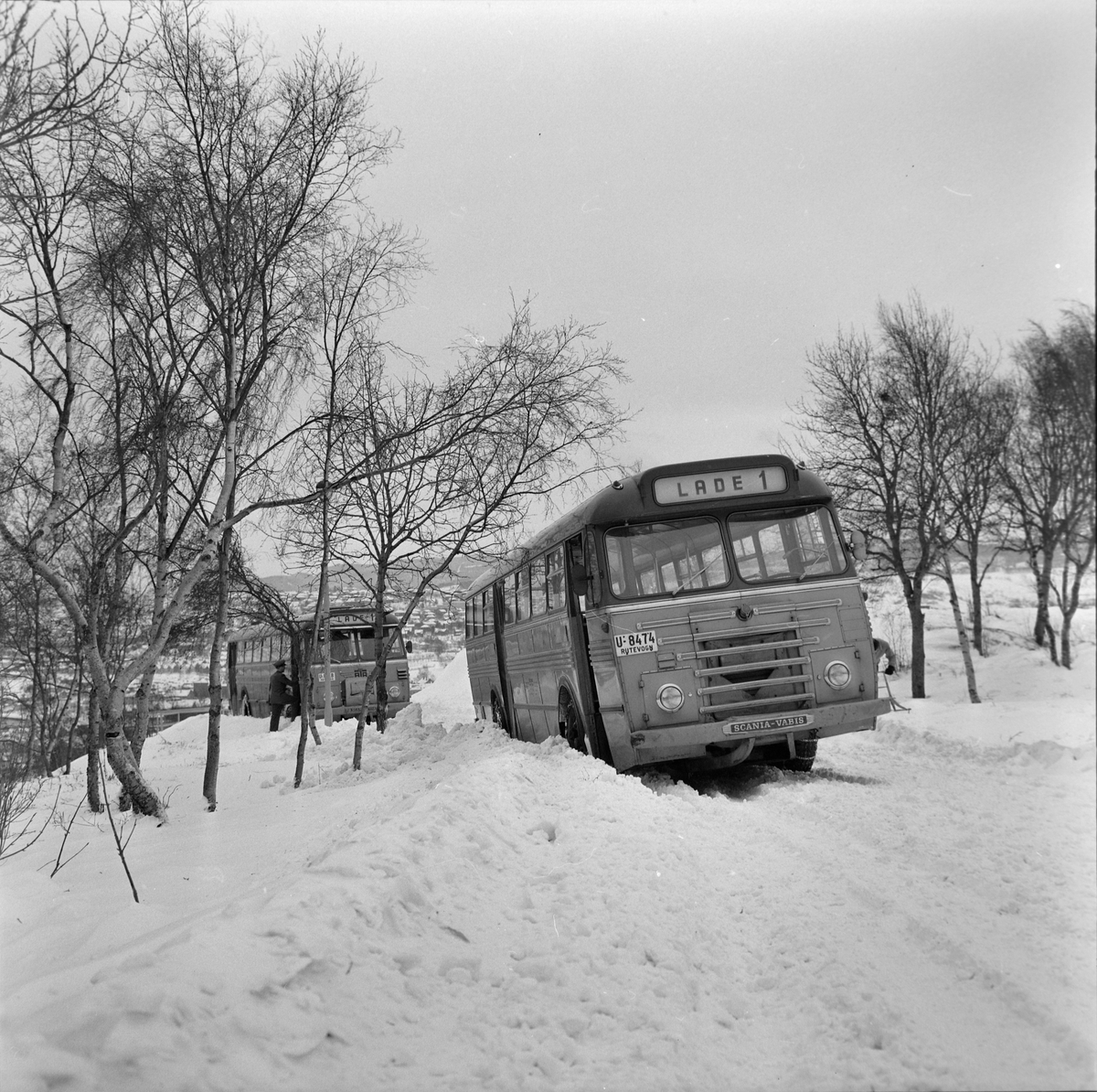 Snøstorm skaper trafikkproblemer på Byåsen