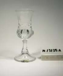 Brännvinsglas