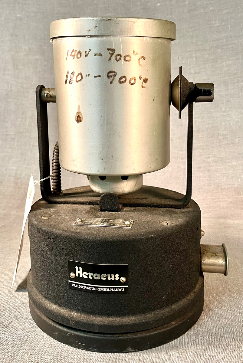 Elektrisk valse for varmeforsegling med plastfolie.
