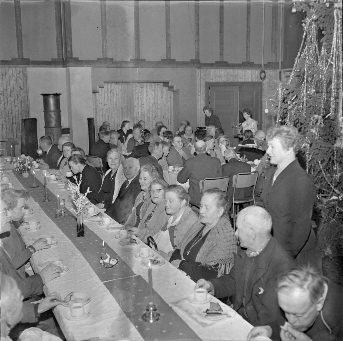 Barnesanitetsforeningen Småplukk arrangerer juletrefest for eldre