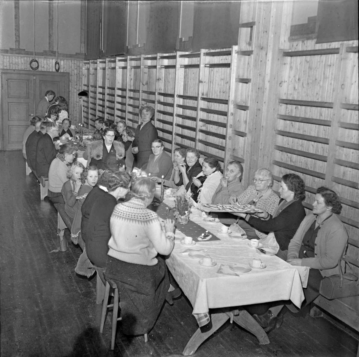 Barnesanitetsforeningen Småplukk arrangerer juletrefest for eldre