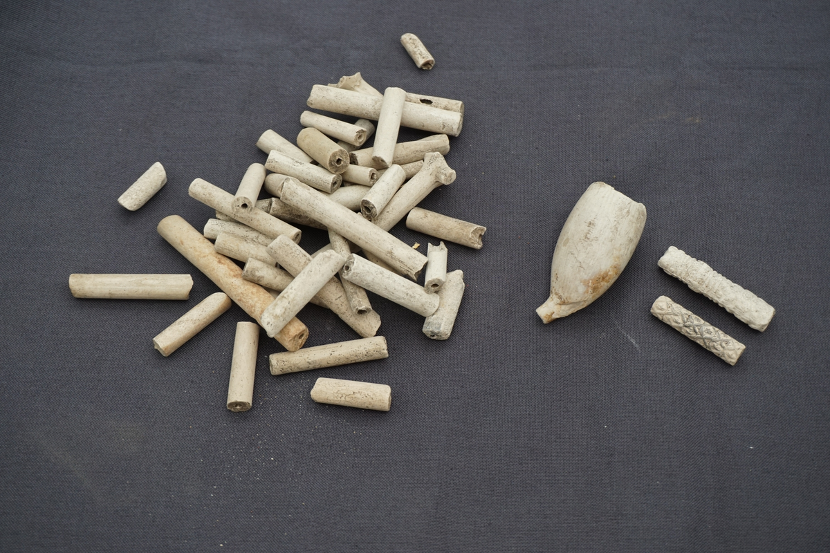 Keramik och kritpipor från Getakärr.