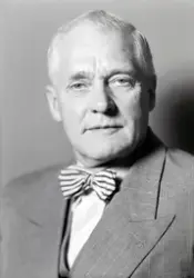 Hamar, portrett malermester Jac. E. Jensen (1894-1973), etab