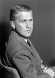 Hamar, portrett disponent Andreas Murstad (1915-1997)