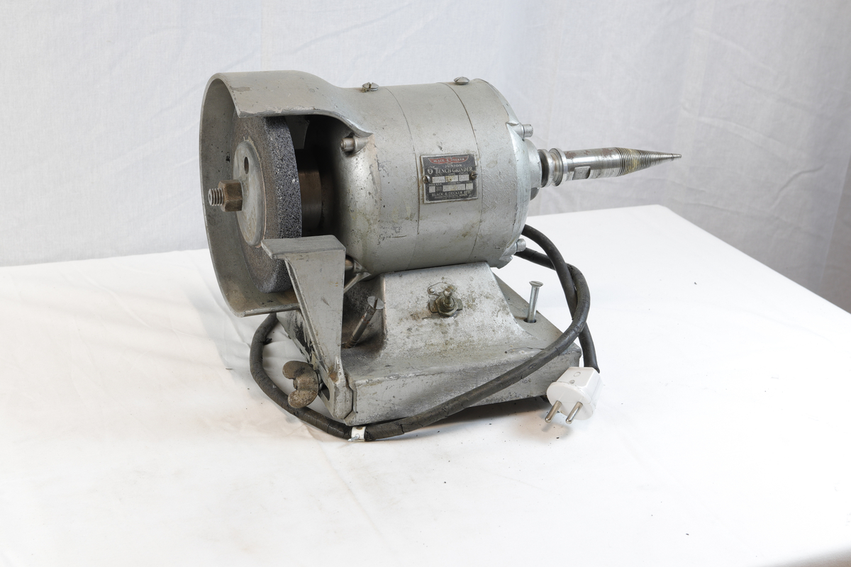 Benkesliper. Med ledning og støpsel.