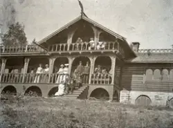 Hamar, Skistua på Aluberget, Hedmarktoppen, besøkende på kaf