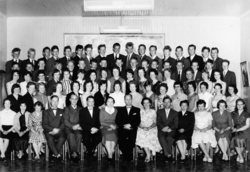 Bremsnes Framhaldskule, Varde 1958-59. Eier av originalmater