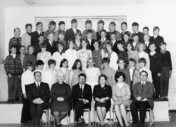 Averøy Framhaldskole, Bruhagen 1967-68. Fotograf er Nils Wil