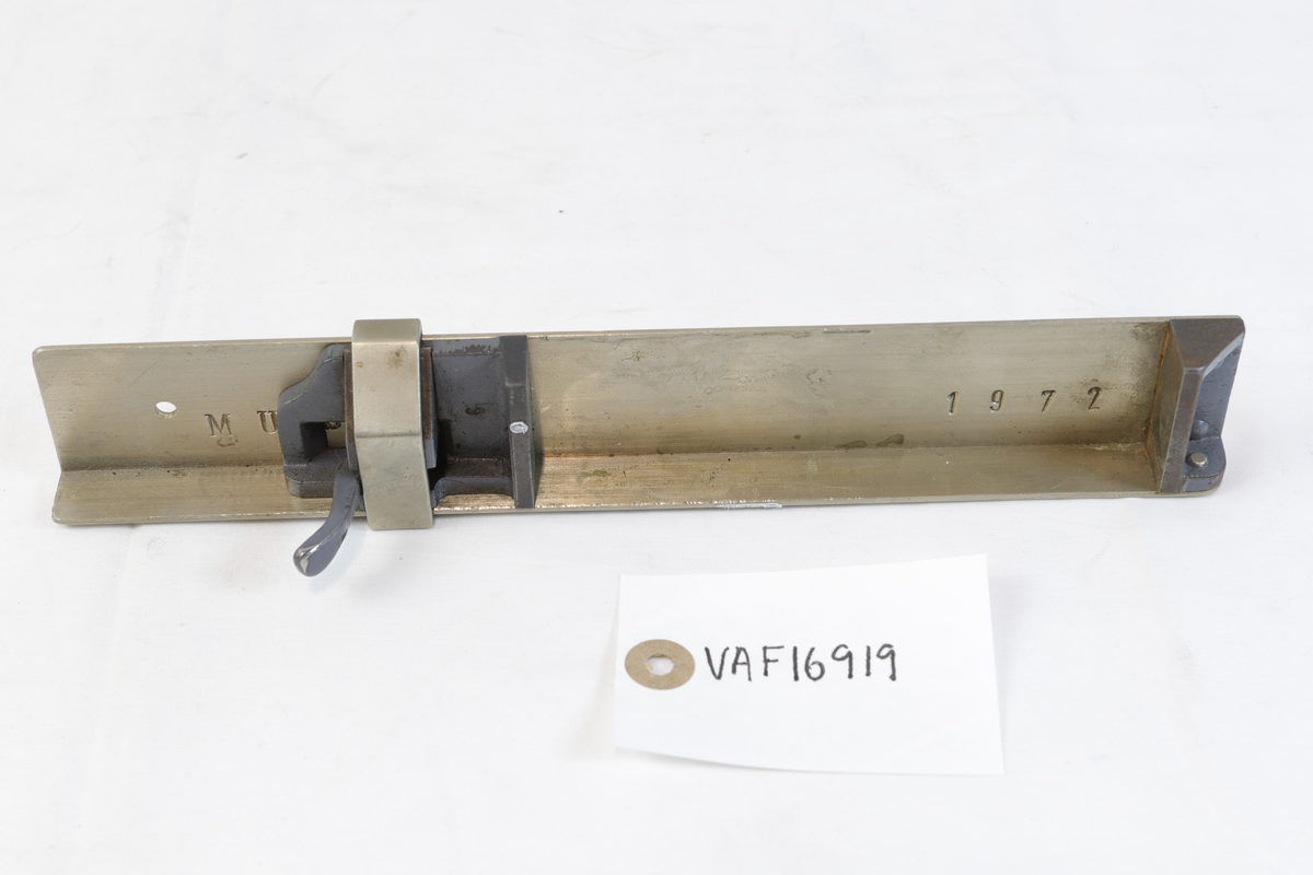 Vinkelhake brukt i trykkeri hos Fædrelandsvennen.