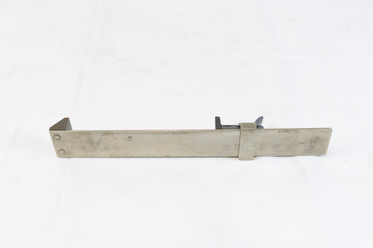 Vinkelhake brukt i trykkeri hos Fædrelandsvennen.