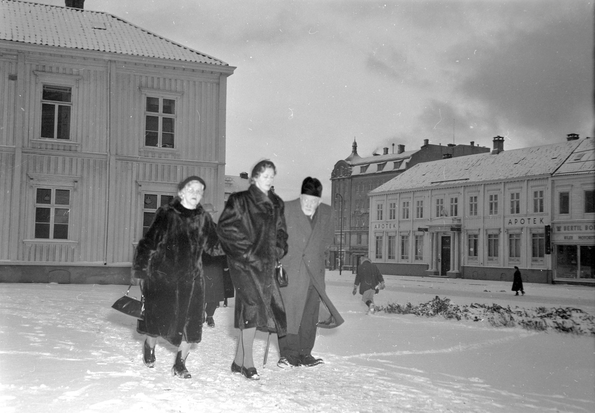Folk som gikk til kirken, 1. juledag