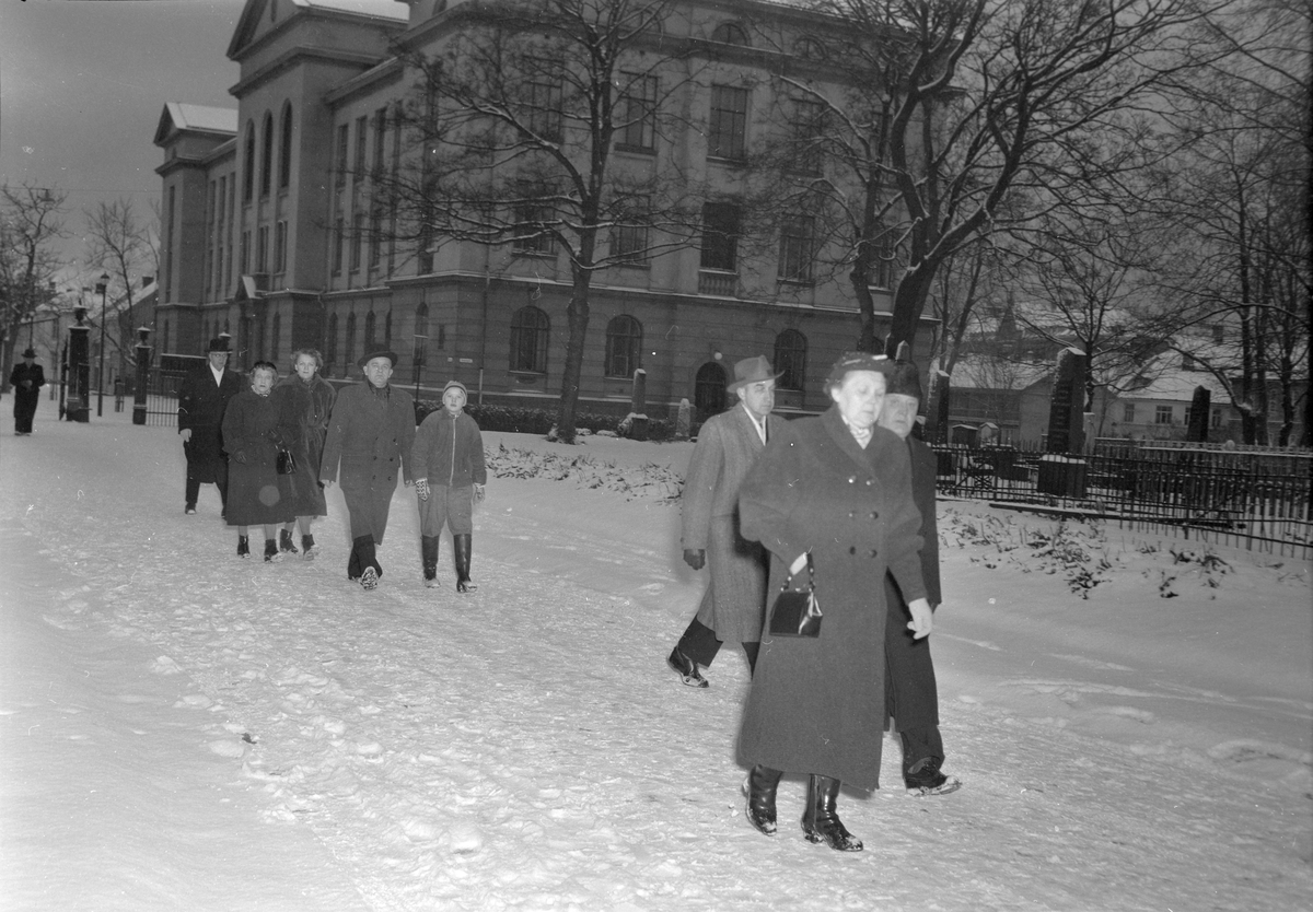 Folk som gikk til kirken, 1. juledag