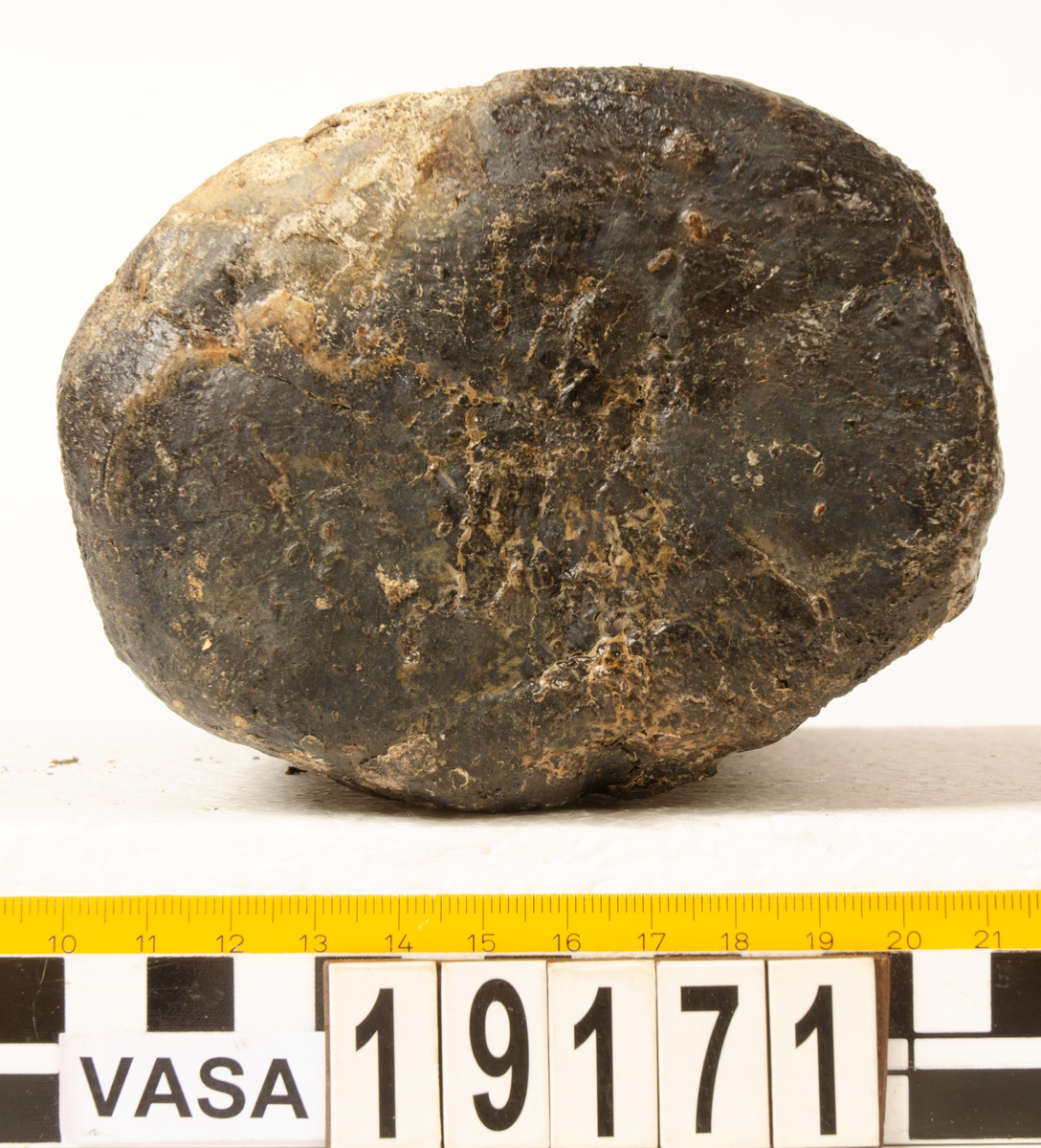 Klubba med avbrutet skaft.

För mer information se Dokumentationsblankett under Referenser – Länkade filer.