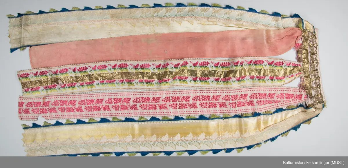 Gullborder, blomster og blad