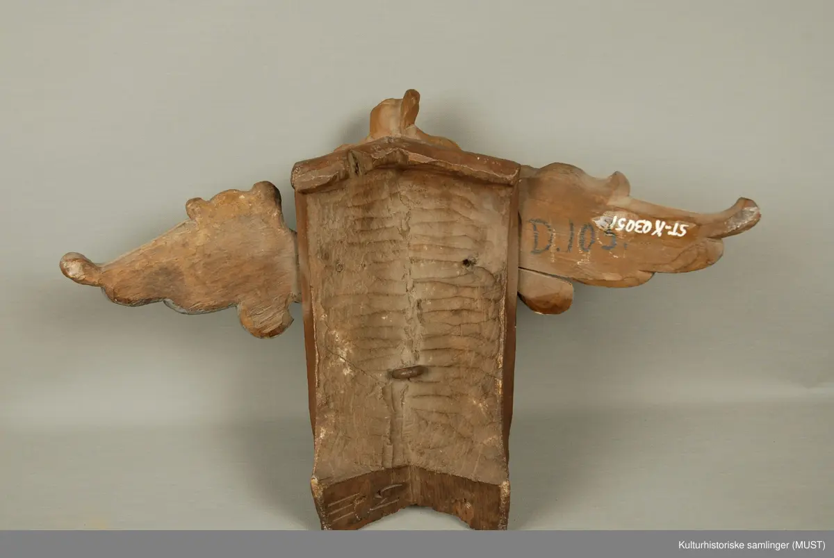 Seraf hode med vinger