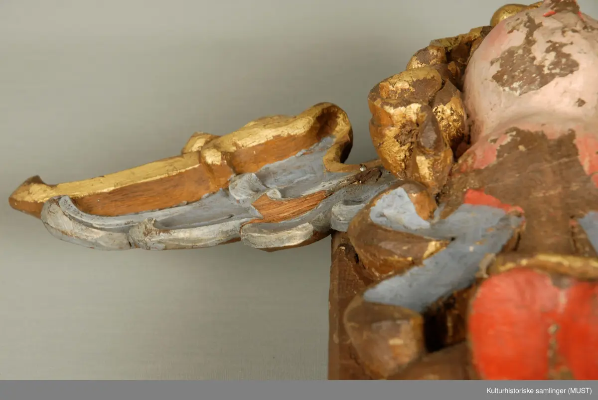 Seraf hode med vinger