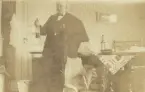 Gillespie föraktade ej en god drink. Lerum mars 1921. Ur album.