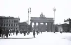 Foto av Brandenburger Tor, ett av Berlins mest kända landmärken, 1921.