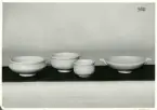 Skålar från Bo Fajans, formgivare Eva Jancke-Björk, 1900-talets mitt.