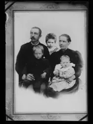 Gruppebilde, fem personer