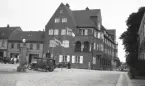 Halmstads Sparbank vid Stortorget i Halmstad.
Huset uppfördes i rött tegel 1912-14 efter ritningar av arkitekterna Ivar Tengbom och Ernst Torulf.