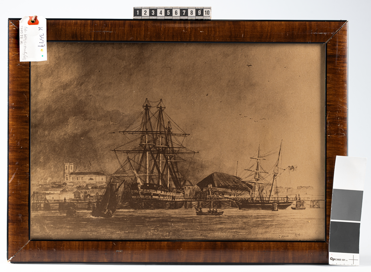 Fotografi över varvet i Karlskrona, "Flottans skeppsbro". Efter akvarell av Joh. Kristian Berger 1848. Originalet i Nationalmuseum.