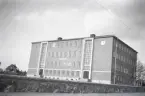 Folkskolan i Vimmerby, ca 1935.
Numera Astrid Lindgrens skola. Skolan fick namnet Astrid Lindgrens skola år 1966 i samband med att en ny grundskola, 
Vimarskolan, uppfördes i Vimmerby.