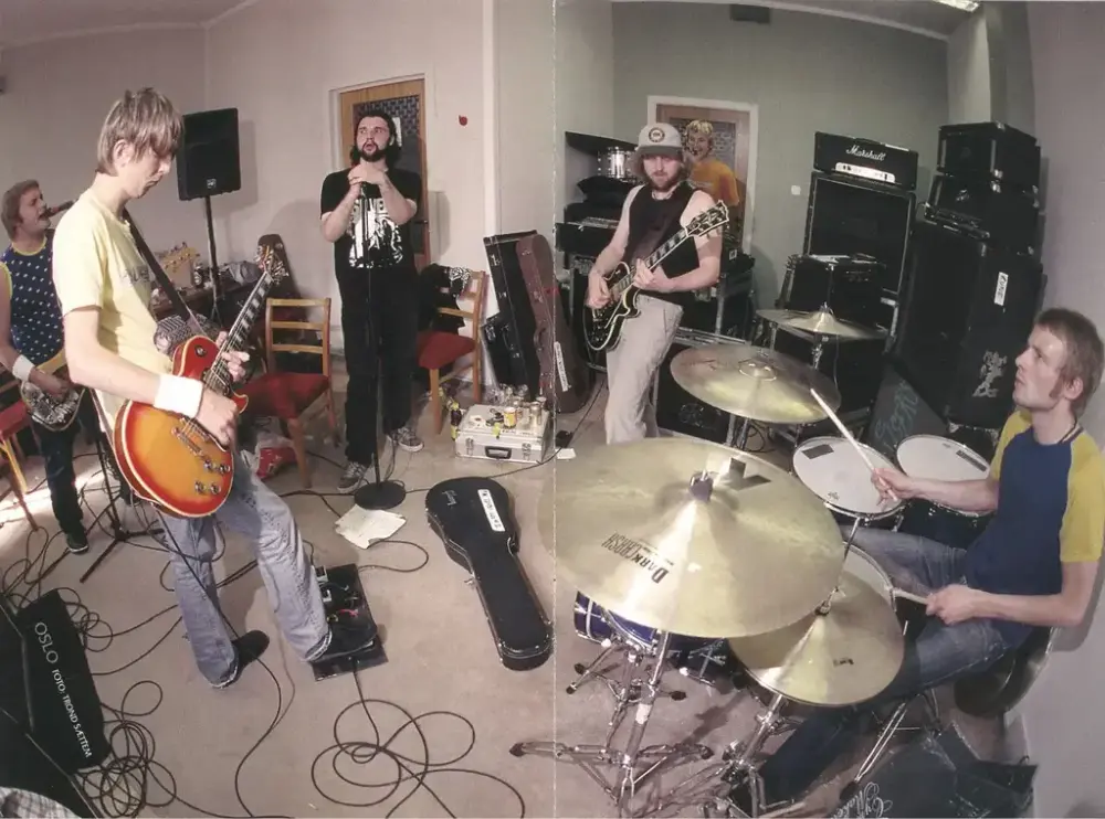 Fra Turbonegro - The ResErection (2005) 